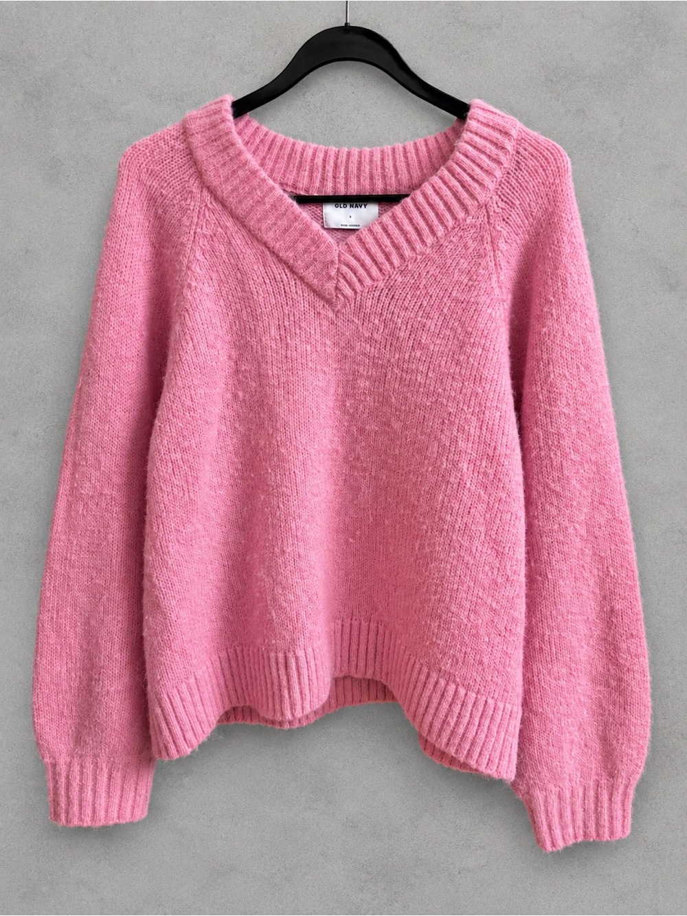 Old Navy Pink Fuzzy V-Neck Sweater Women’s Large Oversized Cozy Knit